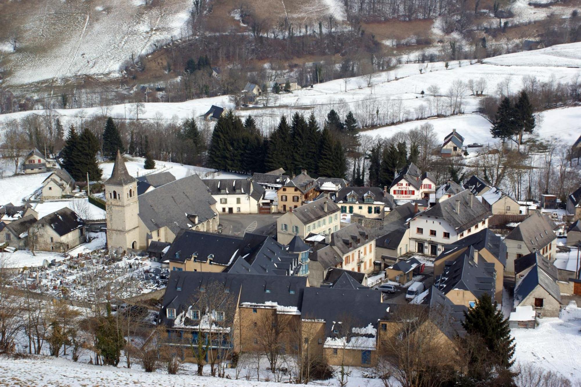 Hôtel les Deux Cols Sainte-Marie-de-Campan Exterior foto