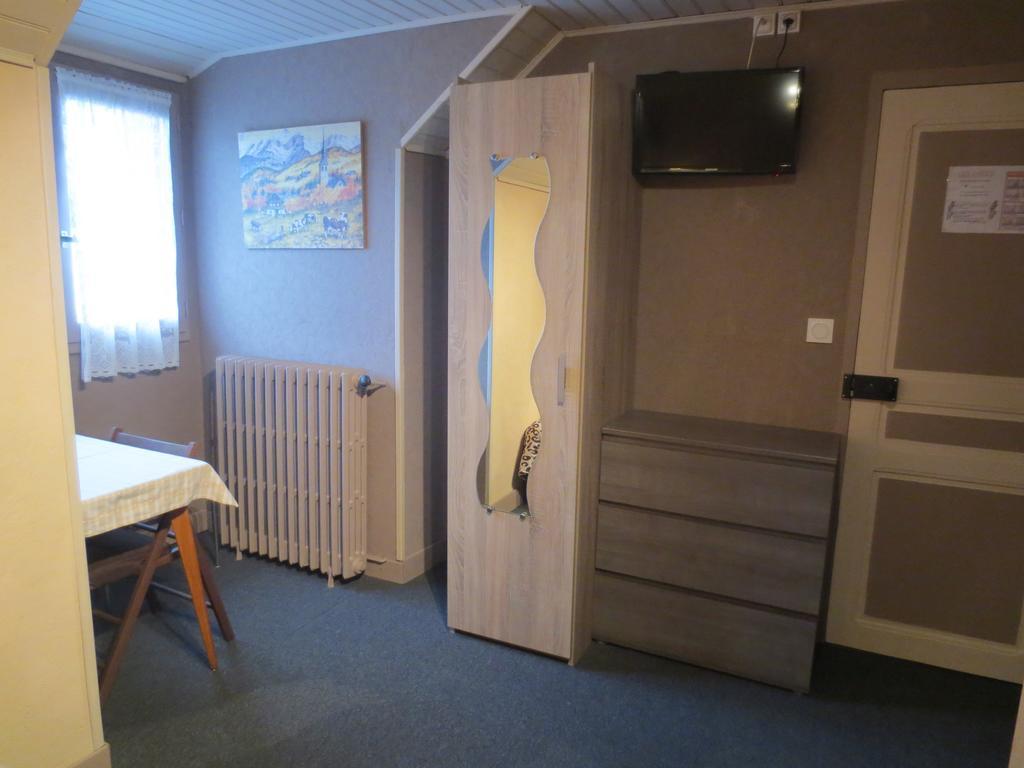 Hôtel les Deux Cols Sainte-Marie-de-Campan Quarto foto